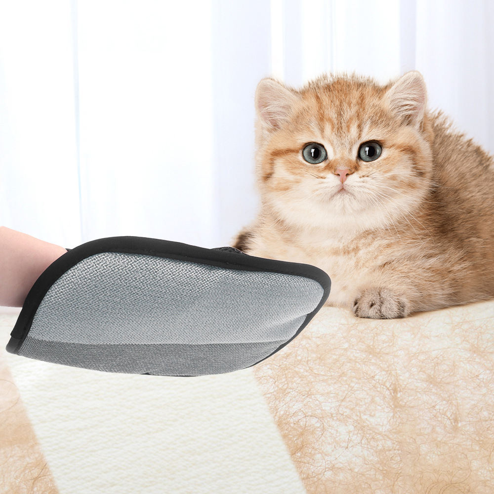 Electrostatic Pet Hair Removal Gloves – Easy Grooming Tool